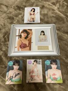 岸明日香　フォトフレーム　水着チェキ×２枚 + 生キス特典カードB、C 各1枚+直筆サイン入り特典カードB×1枚 