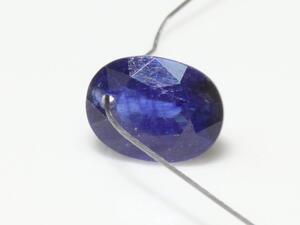 きれいなガラス充填サファイヤ 約8.0x6.0x4.3mm 重さ約2.00ct オーバル 厚さ方向貫通穴