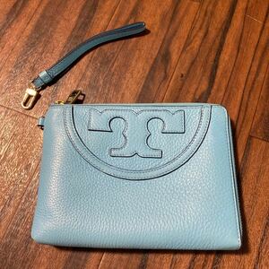 Tory Burch トリーバーチ コーナー ジップ リストレット レザー アクセサリーポーチ カード入れ マルチケース 小物入れ スカイブルー系