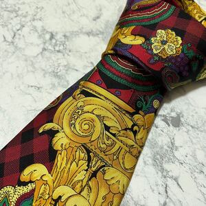 1円 美品 Gianni Versace ジャンニヴェルサーチ 即日発送 シルク 絹 総柄 ハイブランド 超高級 紳士服 ブランドネクタイ マルチカラー