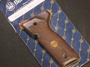 Beretta U.S.A. 純正部品 Grips For 92F ベレッタ 92 FS M9 ウォールナッツ ウッド グリップ 送料無料 