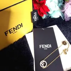 FENDI　エフイズフェンディ ブレスレット ゴールド　ギャランティ　専用箱