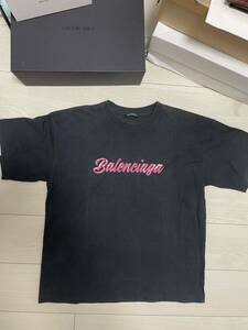 バレンシアガTシャツ