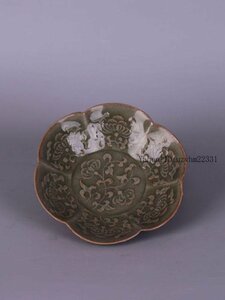 宋耀州窯青釉彫花小皿 景徳鎮 陶磁器 装飾品 工芸品 美術品 置物