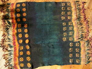 □ Old Woolen Shawl with Tigma design ティクマ絞り Thikma 絞り染め 毛織物 Ladakh ラダック Tibet チベット