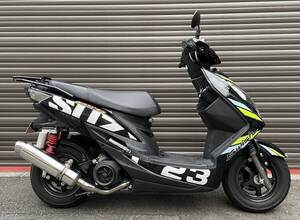 SWISH１２５です。スウィッシュ１２５・モトGPデカールカラー車です！ちょいカスタム車です。YSS