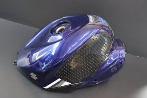 GSX-R1000K5　純正タンク　クレバーウルフ製タンクバッド、ストンプグリップ付！