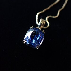 F3874 銚子川のような透明感！美しい大粒タンザナイト２.７２ct 最高級18金無垢ネックレス 36.5/39.5cm 3.39G 17.73x7.96mm