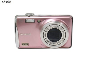 O5w31 デジタルカメラ Fujifilm Finepix F70 EXR 通電○ その他動作未確認 60サイズ