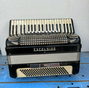 EXCELSIOR model.315accordion keyboard instrument made in Italy 