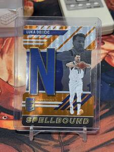 2023 Panini Donruss Elite LUKA DONCIC Spellbound Orange Die-Cut ドンチッチ