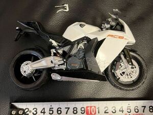 ジャンク品 1/12スケール KTM 1190 RC8 ホワイト ダイキャストバイク ミニカー オートバイ 完成品