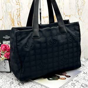 ★極美品★　CHANEL　シャネル　ニュートラベルライン トートバッグ　MM