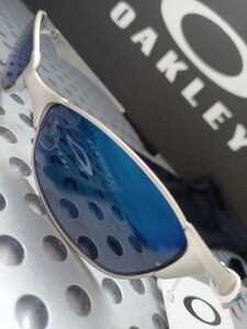 ワイヤータップ☆シルバー×アイス【OAKLEY】WIRETAP　オークリー　サングラス