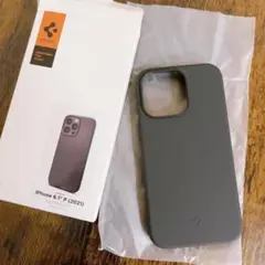 Spigen✨iPhone13Proケース‼️シリコン 衝撃吸収 マット感