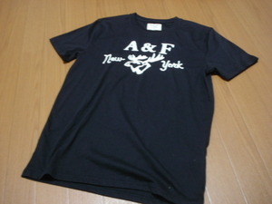 送料無料☆アバクロンビー＆フィッチ半袖Tシャツ/デカロゴ/黒/S/A＆F