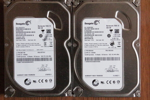 【初出品から半額】HDD　500GB　320GB　計2点　マウンタ　2点