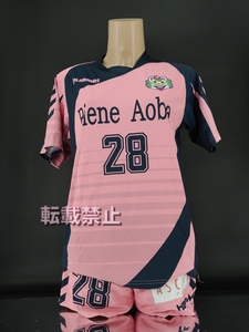 STG710　01-894 hummel製　日本体育大学NSSU　女子サッカー　Biene Aoba　ユニホーム