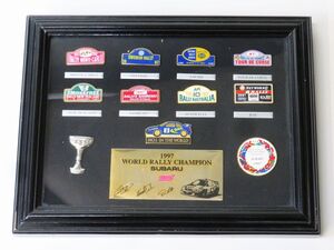 郵R8756◆【スバル『1997 WORLD RALLY CHAMPION SUBARU』ピンバッジ セット 額縁入り】1997年 世界ラリー選手権/グッズ/ピンズ/ピンバッチ