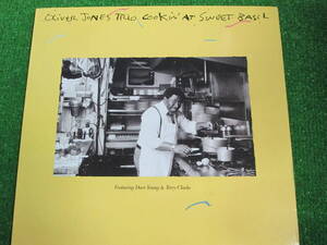 【送料無料】中古レコード ★Oliver Jones/Cookin At Sweet Basil ☆オリバー・ジョーンズ JUST 25-1