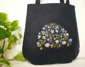 新品　手刺繍　リネン ネイビー　お花　ふっくら丸型　ミニトートバック　お散歩バック　ハンドメイド