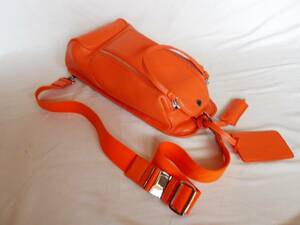 PELLE MORBIDA ペッレモルビダ Maiden Voyage ショルダーバッグ オレンジ ： PMO-MB032A ORANGE