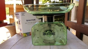 ソルター シースルー デザイン キッチン スケール グリーン（緑） 284：SALTER see-through design kitchen scale