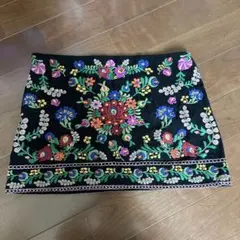 ZARA刺繍スカートM