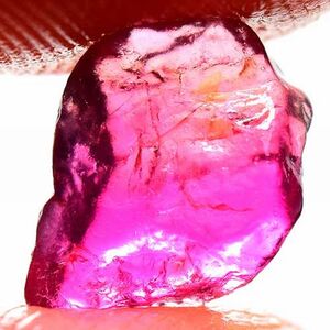 【世界の原石:スピネル 1.80ct:2660】非加熱 マダガスカル産 尖晶石 Natural Spinel Rough 鉱物 宝石 標本 jewelry Madagascar