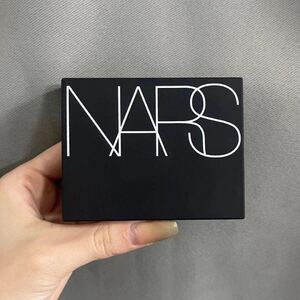 新品 NARSライトリフレクティングセッティングパウダープレストN 10g CA82010910