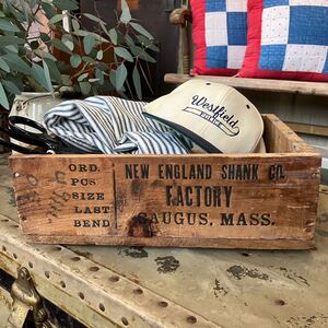 【VINTAGE】 木箱 BOX アドバタイジング NEW ENGLAND SHANK CO. 店舗什器 アンティーク 古着 US 店舗什器 古道 vintage 