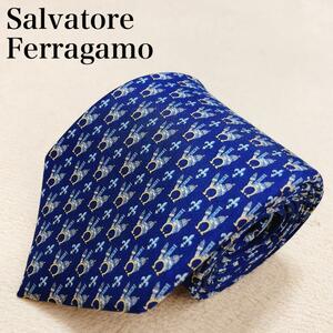 Salvatore Ferragamo サルヴァトーレフェラガモ ネクタイ イタリア製 総柄 シルク 高級感 ゴージャス ハイブランド ロゴ ブルー T30