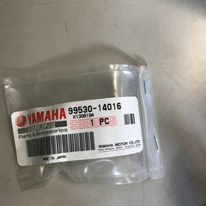 M2969 YAMAHA シリンダーガスケットピン　新品　品番99530-14016 SR400