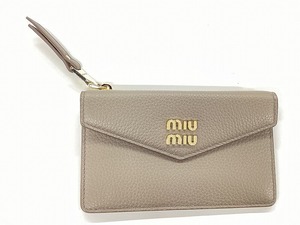 期間限定セール ミュウミュウ MIU MIU ヴィッテロダイノレザー カードホルダー ベージュ 5MF060