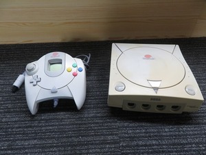 SEGA　ドリームキャスト本体　HKT-3000　dreamcast セガ　ゲーム機　コントローラー付き ◎通電OK