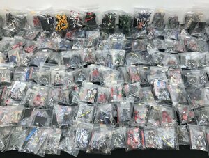 【ジャンク品】ガンダムコレクション　ミニフィギュア　4穴　3穴　まとめ売り　【T-2094】