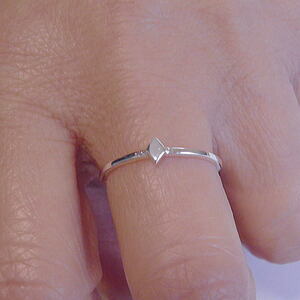 シンプルなシルバーリング 菱形の指輪 15.5号指輪 ダイヤ シルバーアクセサリー シルバー925 銀