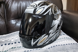 中古 Arai アライ クアンタムＪ エターナル ブラック 59-60 Lサイズ グラフィックカラー 希少