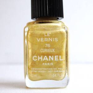 ◆CHANEL ネイルエナメル　ヴェルニ/CURIEUX 76 /￥4,620　USED ◆