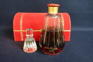 ★061095 CAMUS COGNAC BACCARAT カミュ コニャック バカラボトル 替え栓付 ケース付