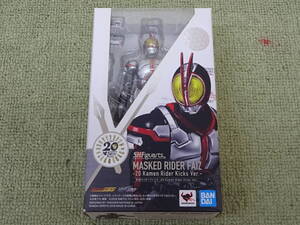 098-N67) 中古品 S.H.Figuarts 仮面ライダーファイズ -20 Kamen Rider Kicks Ver.- 欠品あり