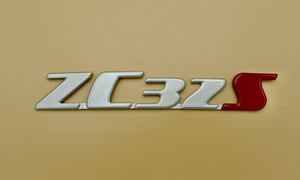 スズキ スイフトスポーツ ZC32S Handmade Emblem オリジナル 手作りエンブレム (シルバーメタリック + レッド)