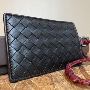 一円【極美品！希少】 BOTTEGA VENETA ボッテガヴェネタ イントレチャート 財布　男女　ブラック　カードケース　ストラップ付き