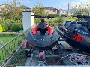 2022 seadoo spark trixx 2up lava red　12アワー