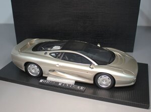 ▲入手困難！Gold！JAGUAR 1/18 ジャガー XJ220 新品 Resin Model