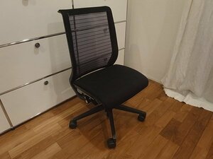 美品●スチールケース●Steelcase社製●THINKシンクチェア●アームレス●デスクチェア●ワークチェア●リモートワーク●テレワークに