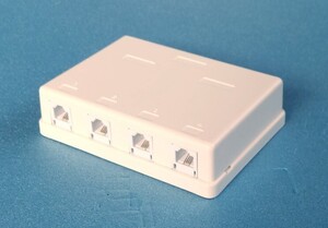 ４回路電話集合 ローゼット モジュラージャック　RJ11 ６極４芯X４