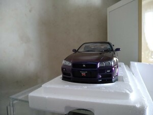 1/18　日産 スカイライン GT-R （R34） Vスペック II `BBS LM ホイール・バージョン` （ミッドナイトパープルIII） （1/18 77403） 