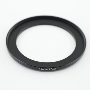 ♪ KIWIFOTOS製 ステップアップリング　62mm - 77ｍｍ / su6277