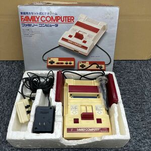 ☆404. 任天堂 ファミリーコンピュータ 家庭用カセット式ビデオゲーム Nintendo 動作未確認 現状品 ジャンク